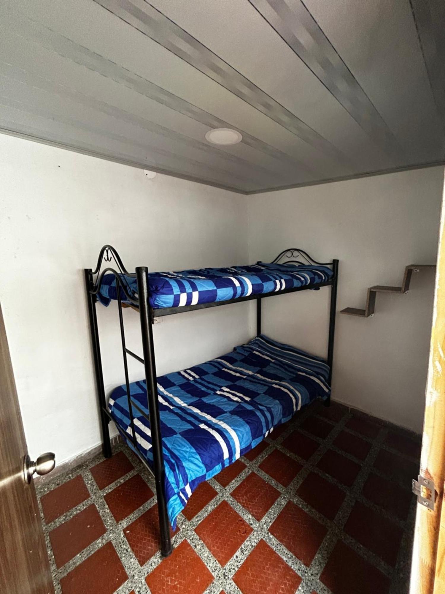 Hostel Urban City Μεντεγίν Εξωτερικό φωτογραφία