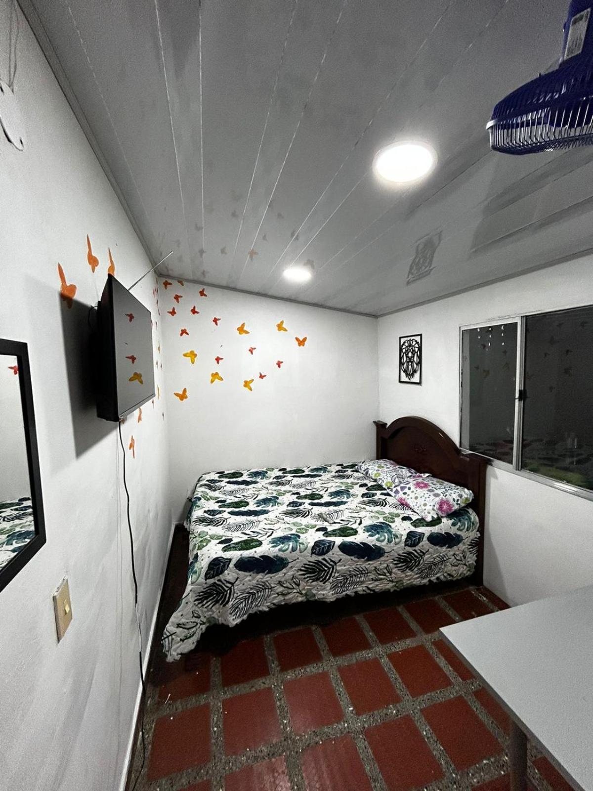 Hostel Urban City Μεντεγίν Εξωτερικό φωτογραφία