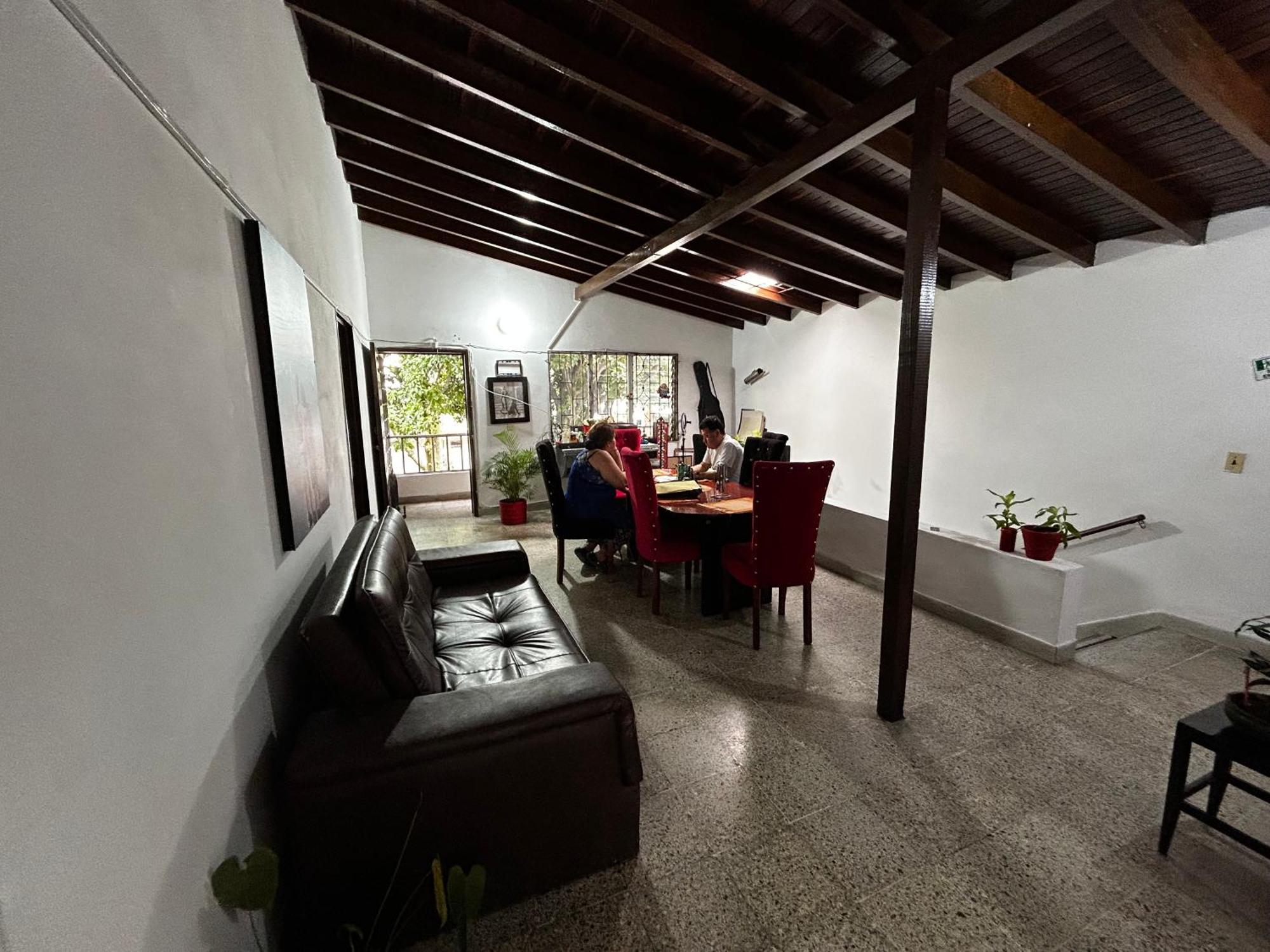 Hostel Urban City Μεντεγίν Εξωτερικό φωτογραφία
