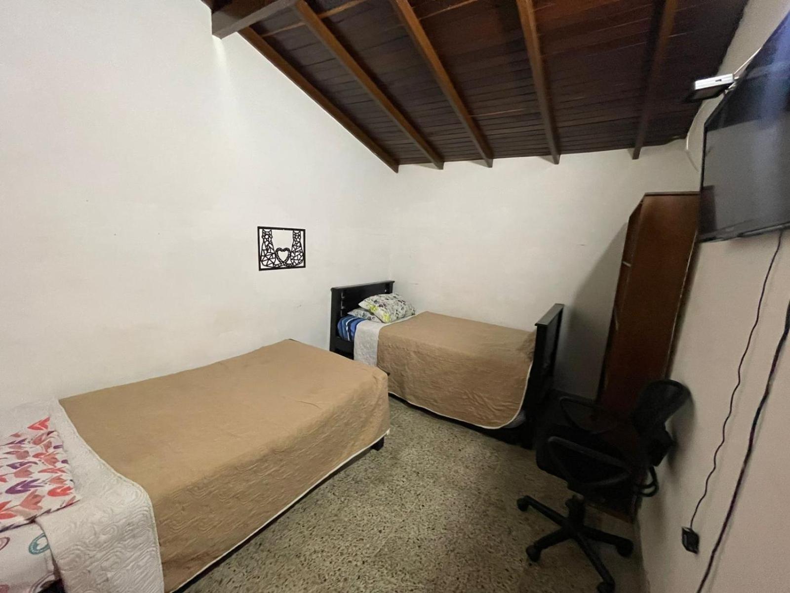 Hostel Urban City Μεντεγίν Εξωτερικό φωτογραφία