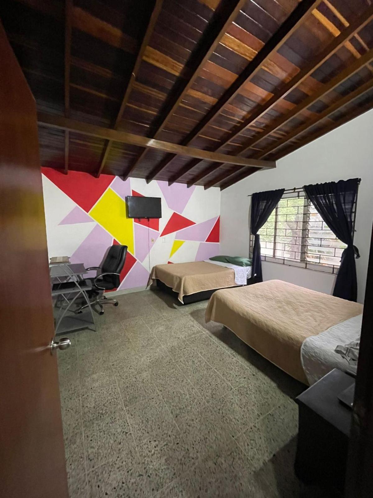 Hostel Urban City Μεντεγίν Εξωτερικό φωτογραφία