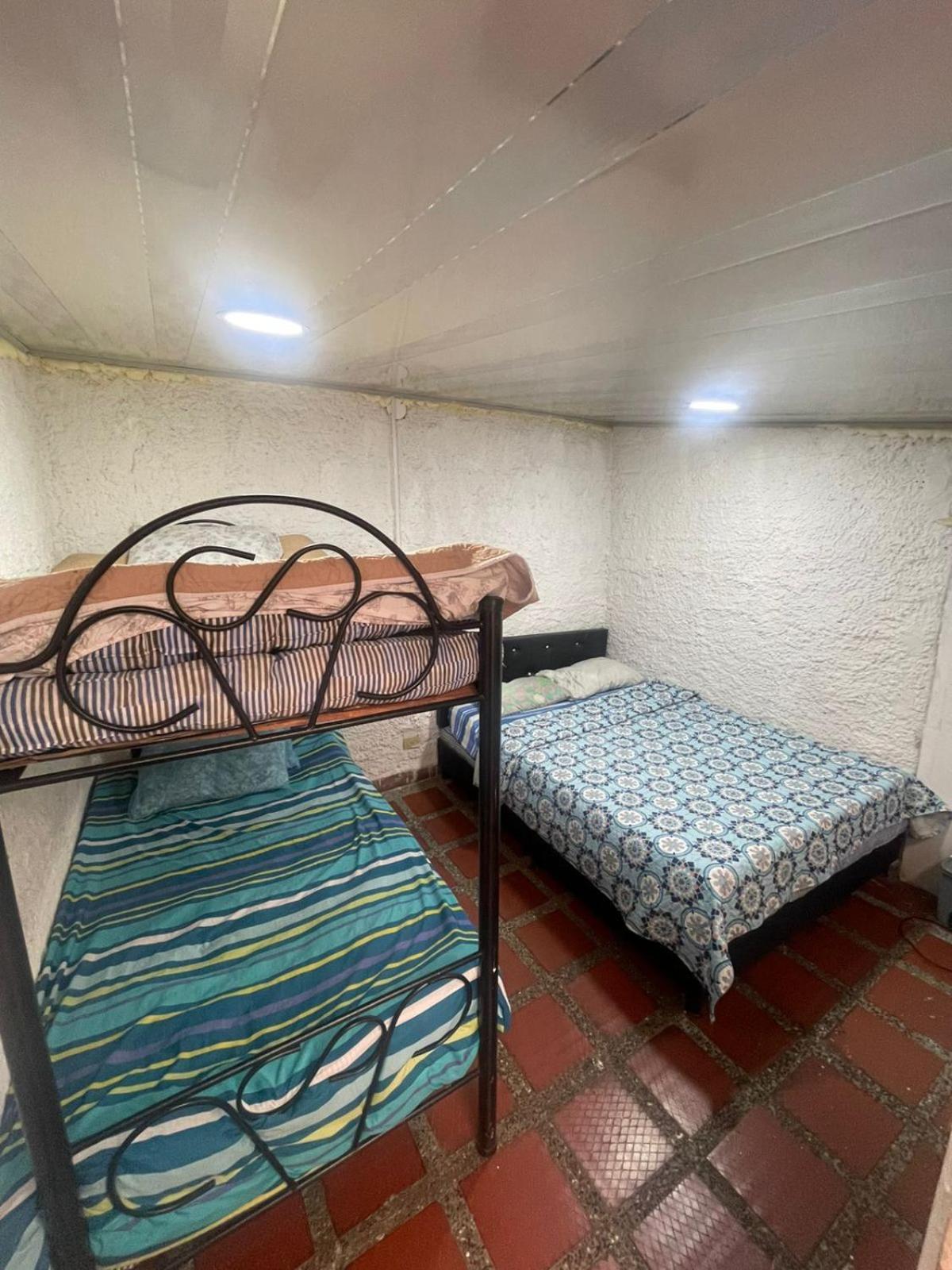 Hostel Urban City Μεντεγίν Εξωτερικό φωτογραφία