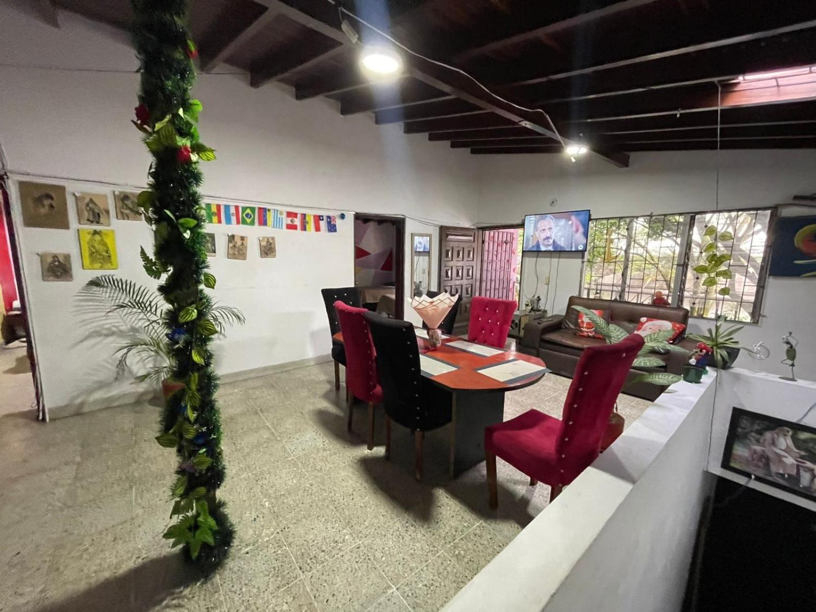 Hostel Urban City Μεντεγίν Εξωτερικό φωτογραφία