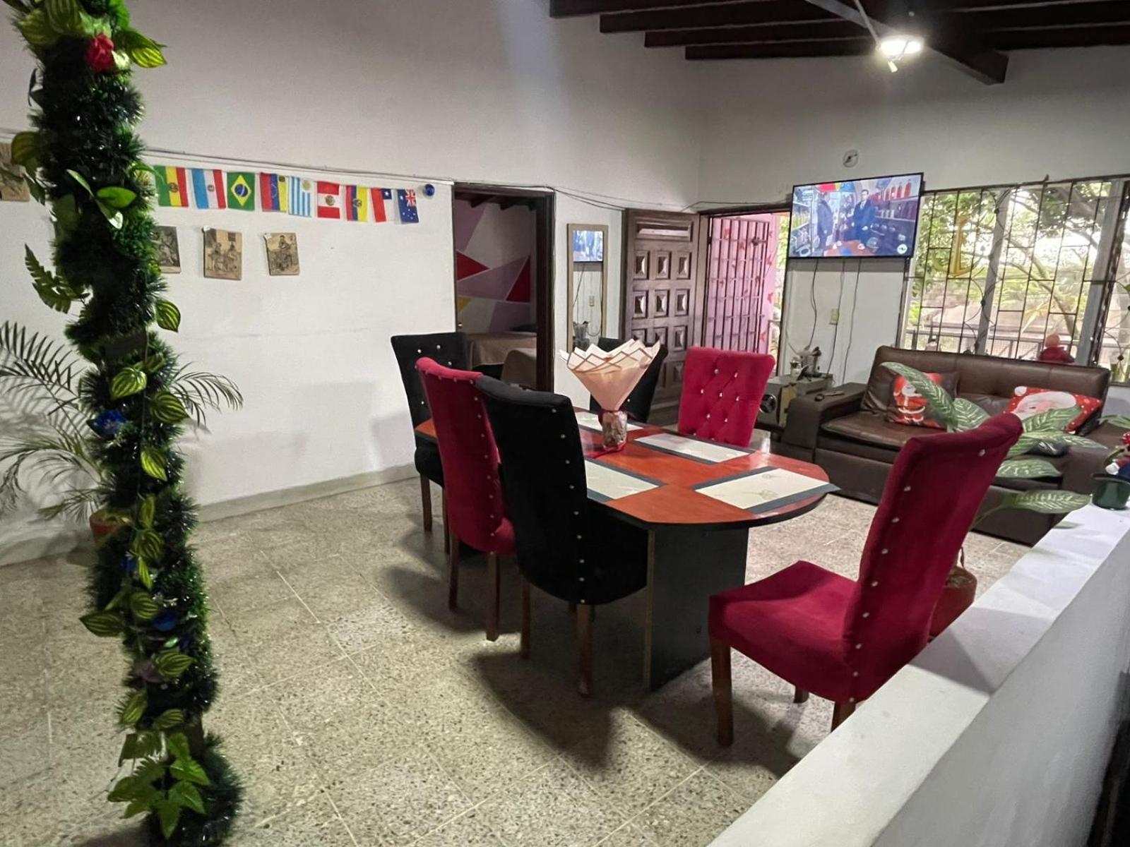 Hostel Urban City Μεντεγίν Εξωτερικό φωτογραφία