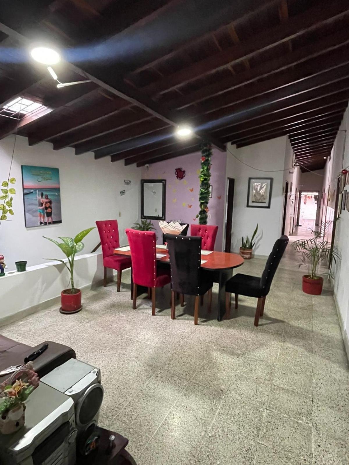 Hostel Urban City Μεντεγίν Εξωτερικό φωτογραφία