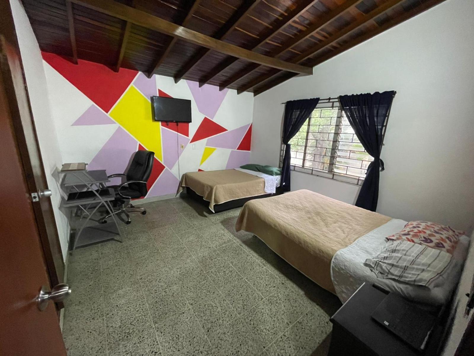 Hostel Urban City Μεντεγίν Εξωτερικό φωτογραφία